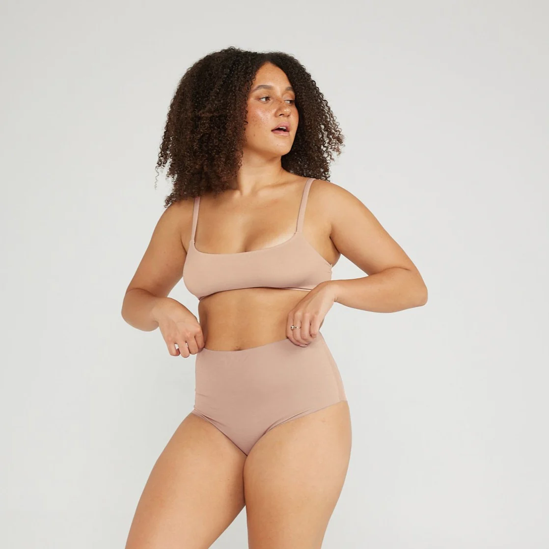 High-Rise Cheeky - Seamless Cotton - Latte - Image 3